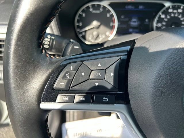 Used 2025 Nissan Altima 2.5 SR AWD/4WD image 16
