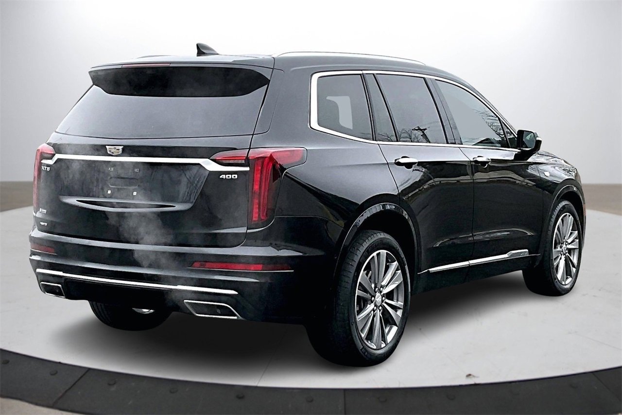 Used 2022 Cadillac XT6 Premium Luxury w/ Technology Package image 9
