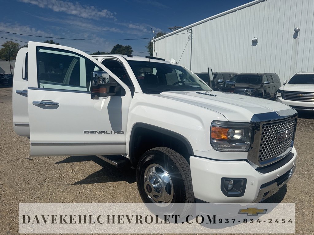 Used 2015 GMC Sierra 3500 Denali w/ Duramax Plus Package image 45