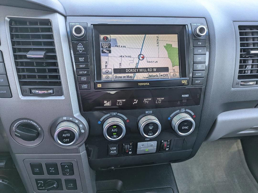Used 2011 Toyota Sequoia Platinum AWD/4WD image 17
