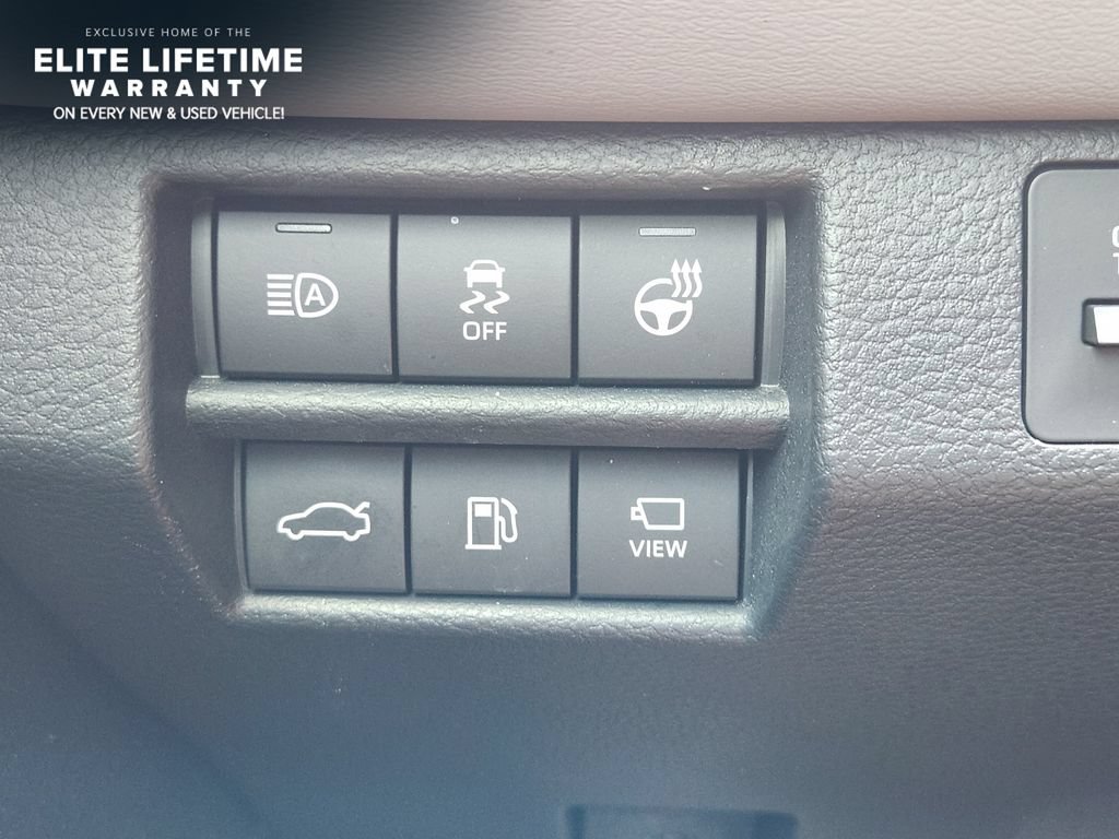 Used 2020 Toyota Avalon Limited w/ Advanced Safety Package FWD image 21