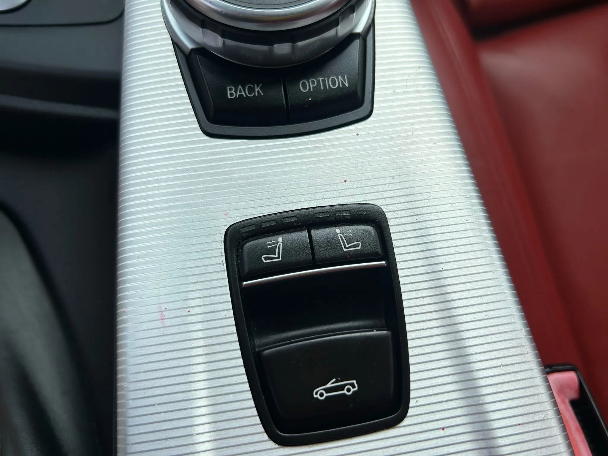 Used 2015 BMW M4 Convertible image 44