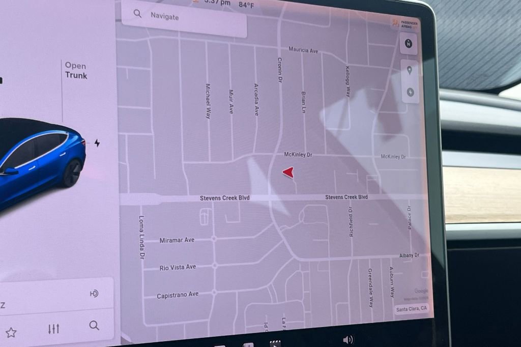 Used 2018 Tesla Model 3 Long Range RWD image 17