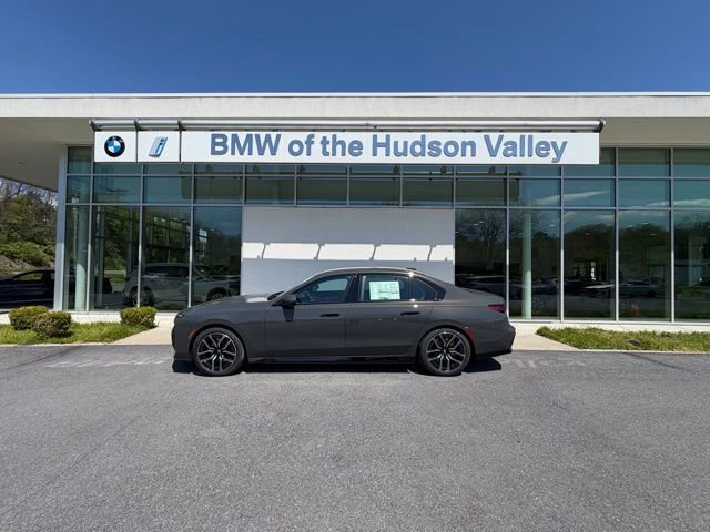 New 2026 BMW 740i xDrive w/ Premium Package AWD/4WD image 1