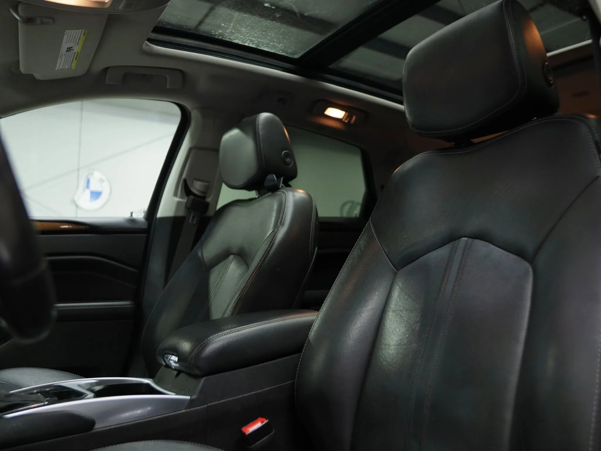 Used 2014 Cadillac SRX Luxury w/ Driver Awareness Package image 22