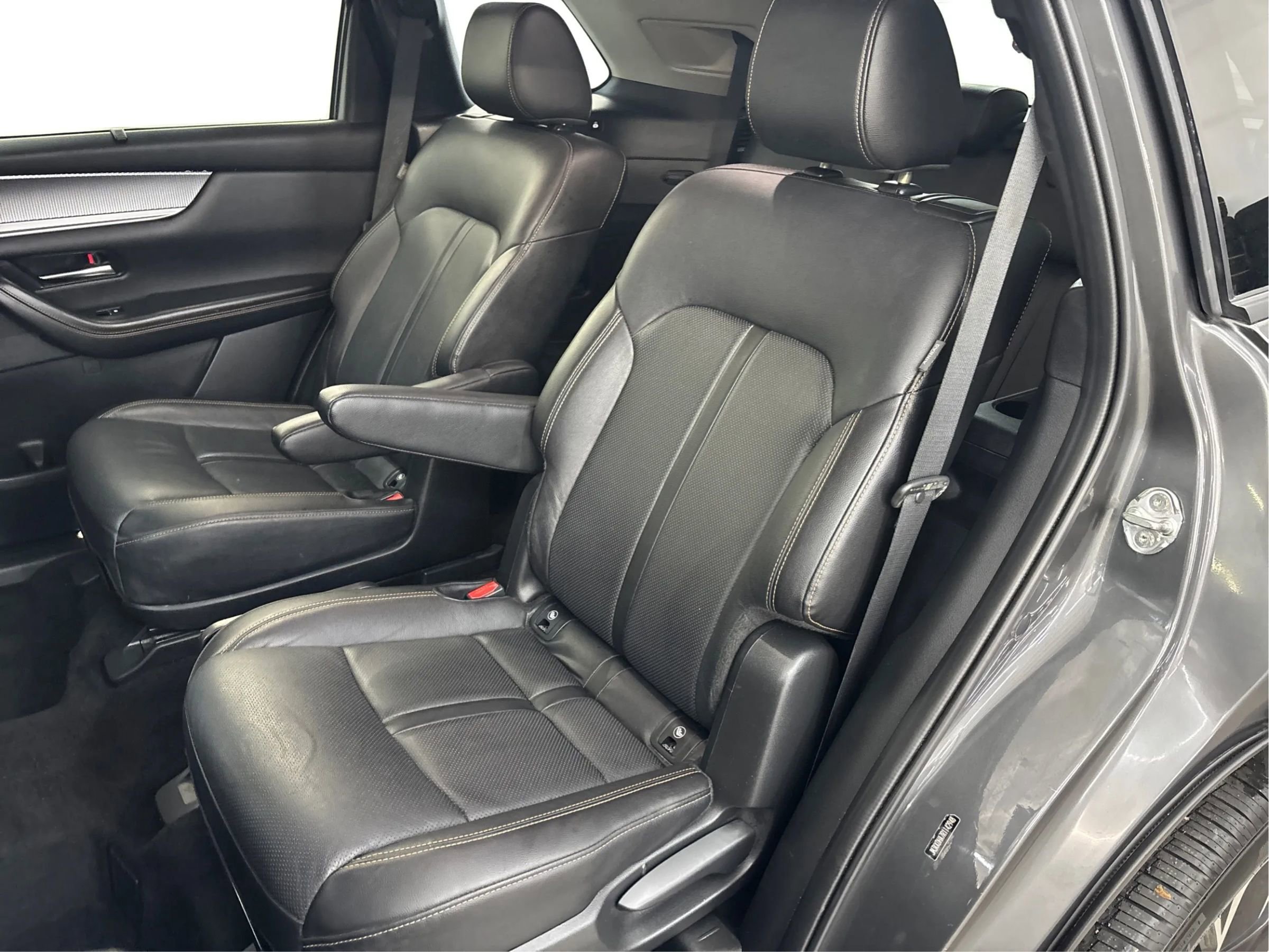 Used 2024 MAZDA CX-90 Plug-In Hybrid w/ Premium Pkg image 14