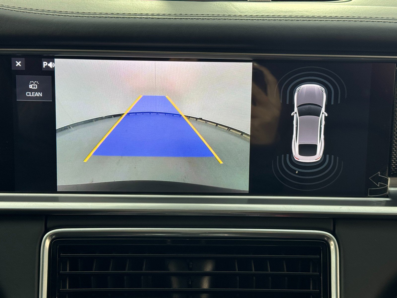 Used 2020 Porsche Panamera GTS w/ Premium Package Plus image 30