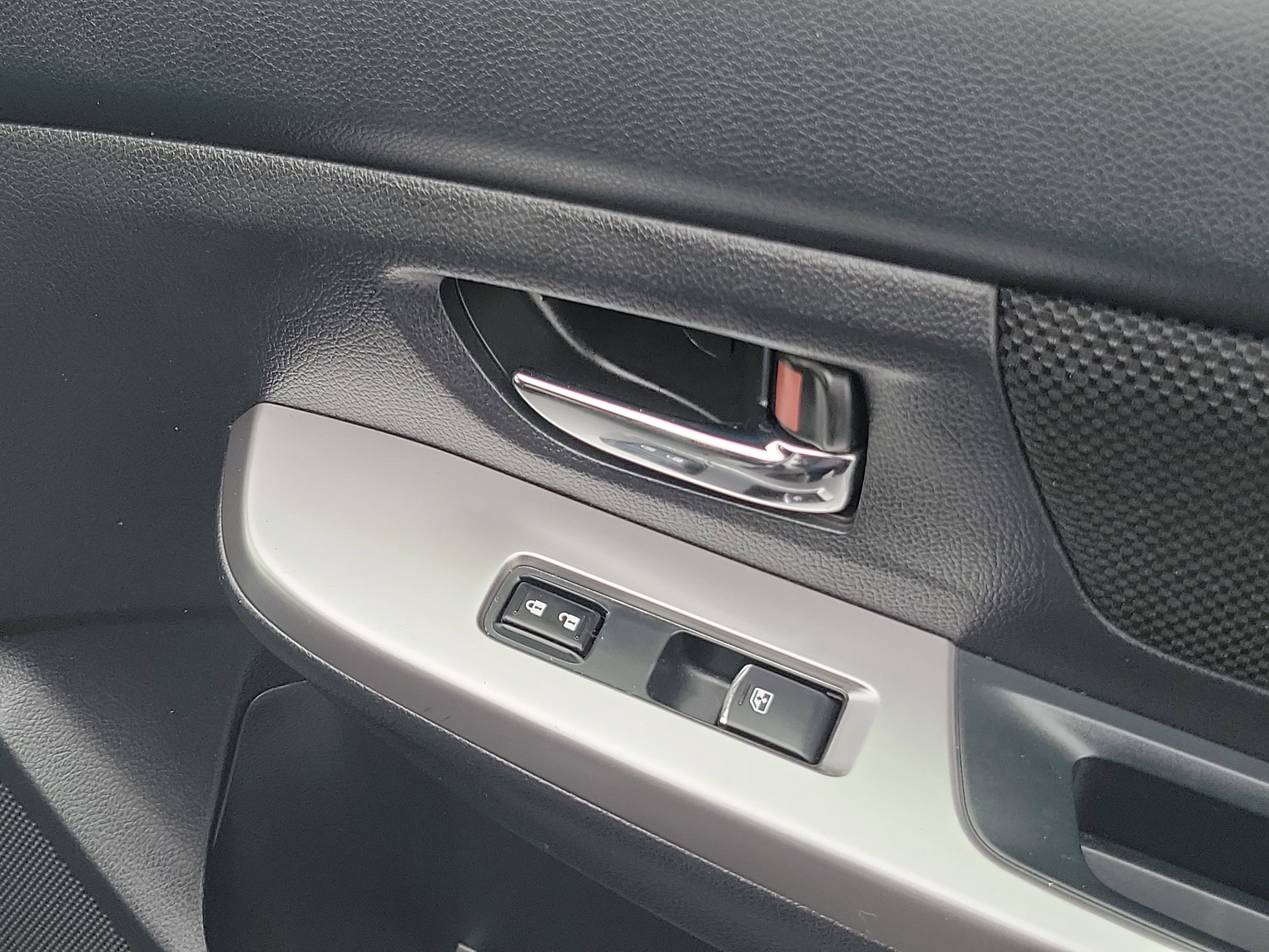 Used 2016 Subaru Crosstrek 2.0i Premium image 32