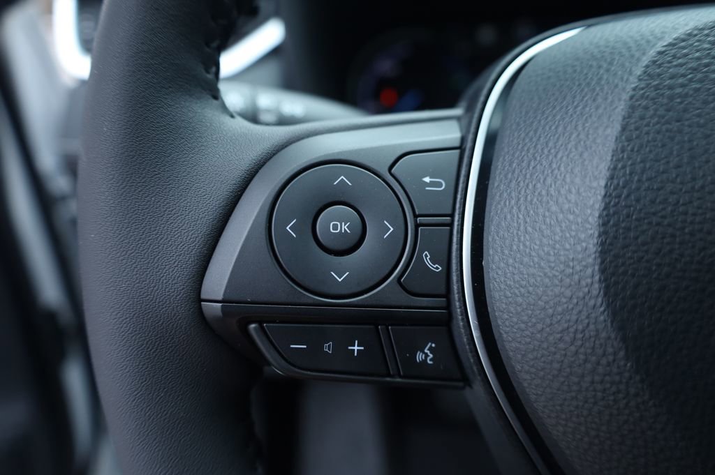 Used 2025 Toyota RAV4 XLE image 33