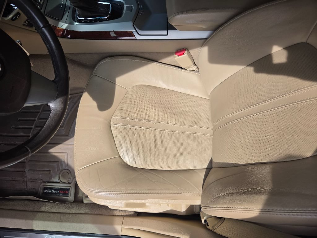 Used 2011 Cadillac CTS Luxury RWD image 17