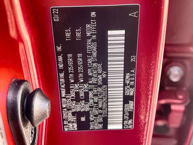 Used 2022 Toyota Highlander XLE AWD/4WD image 22