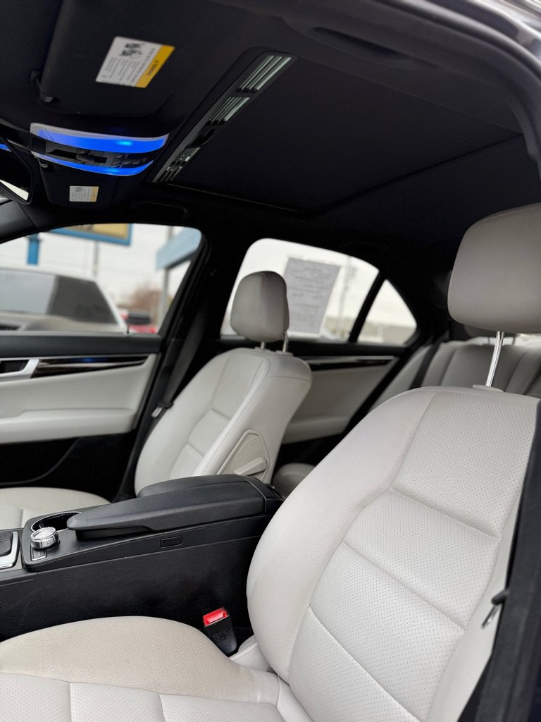 Used 2013 Mercedes-Benz C 250 Sedan image 11
