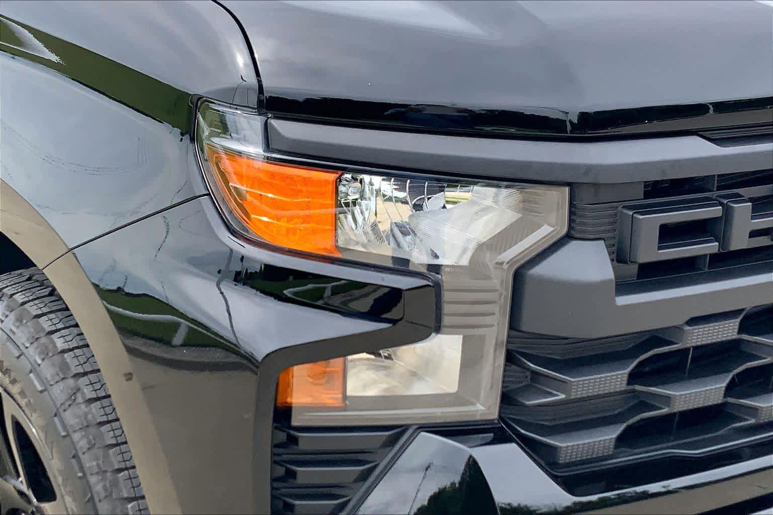 Used 2026 Chevrolet Silverado 1500 Custom w/ Turbomax Blackout Package RWD image 26