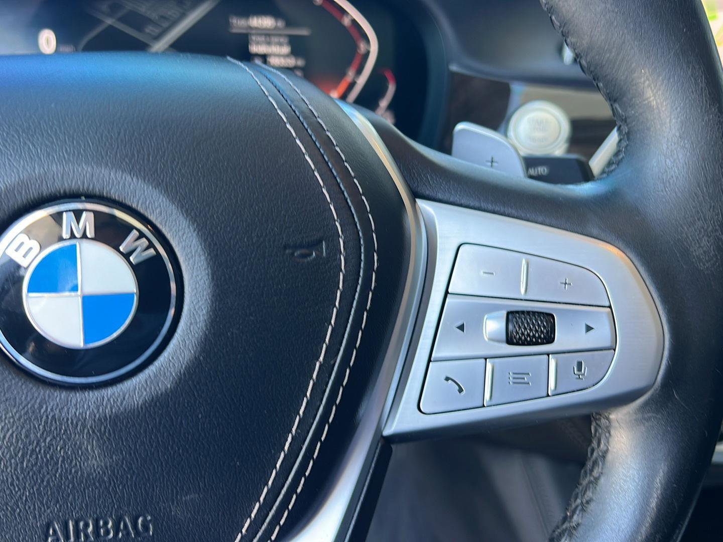 Used 2020 BMW 740i image 23