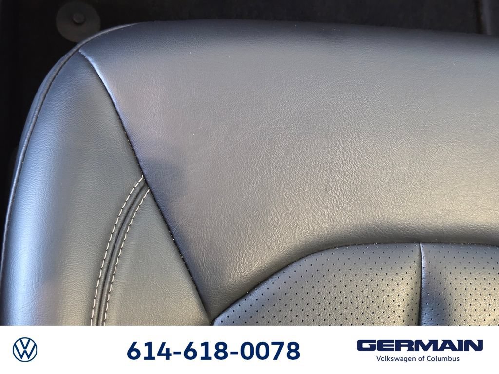 Used 2023 Chrysler Pacifica Touring-L w/ S Appearance Package AWD/4WD image 31