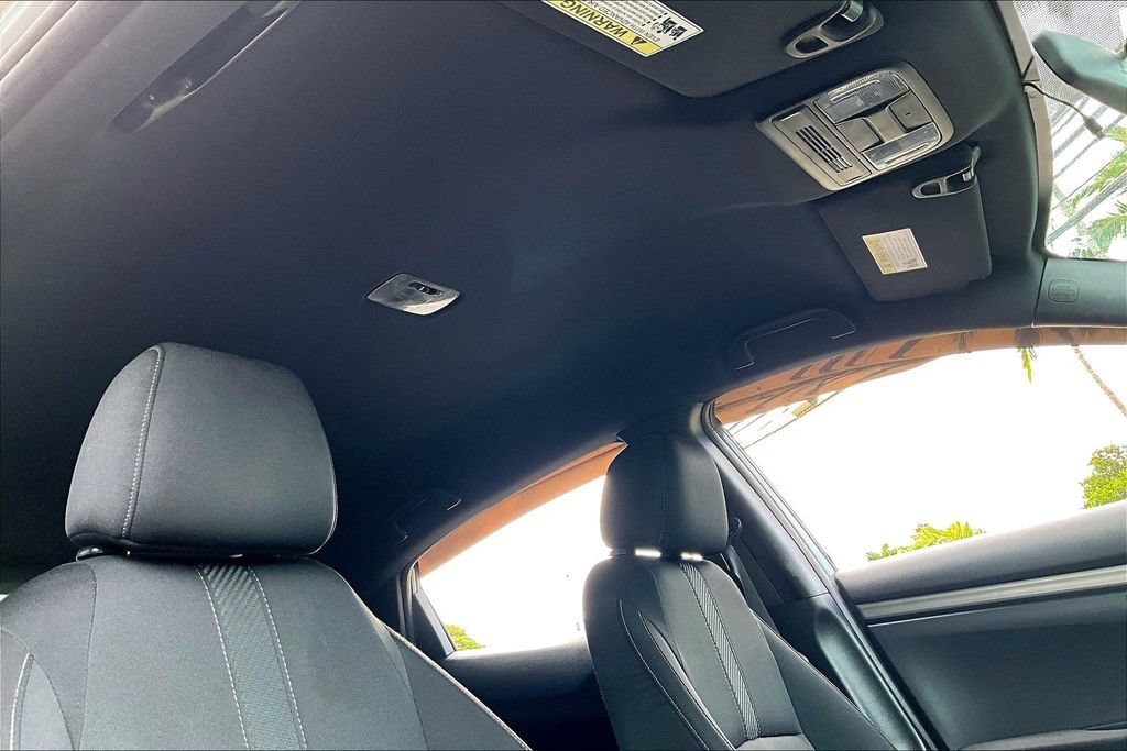 Used 2018 Honda Civic Sport image 17