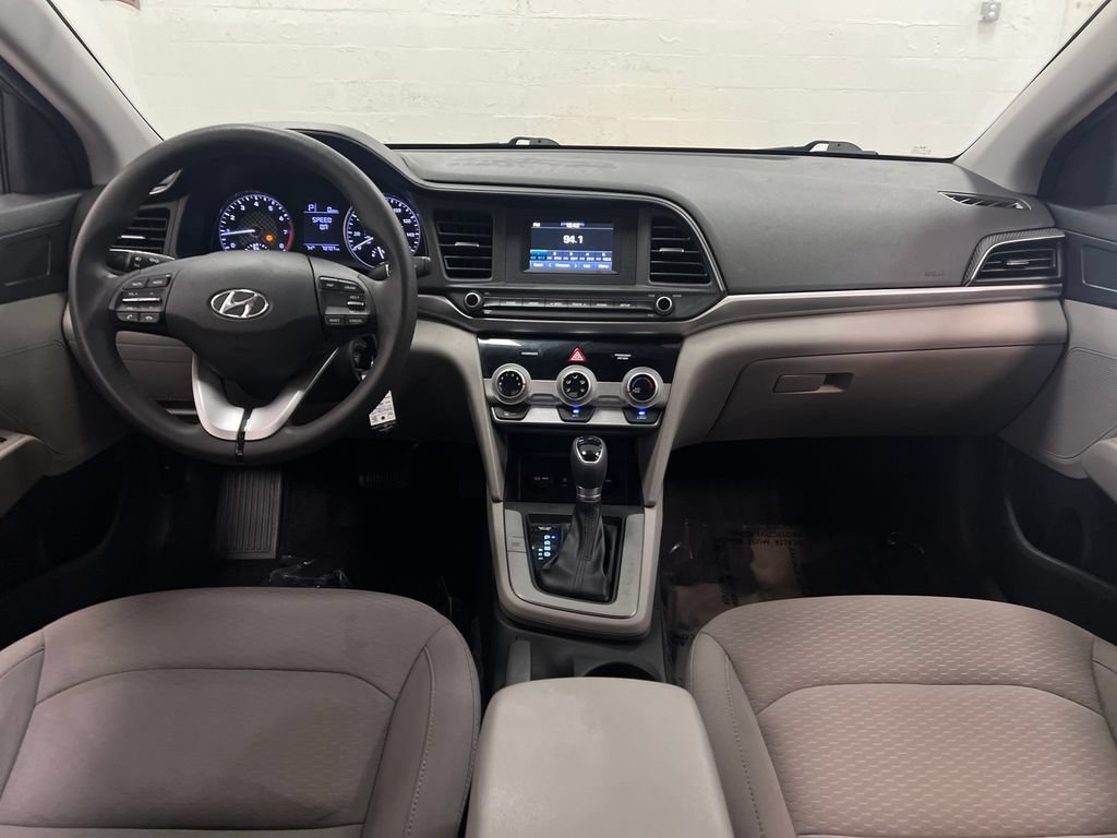 Used 2019 Hyundai Elantra SE FWD image 14