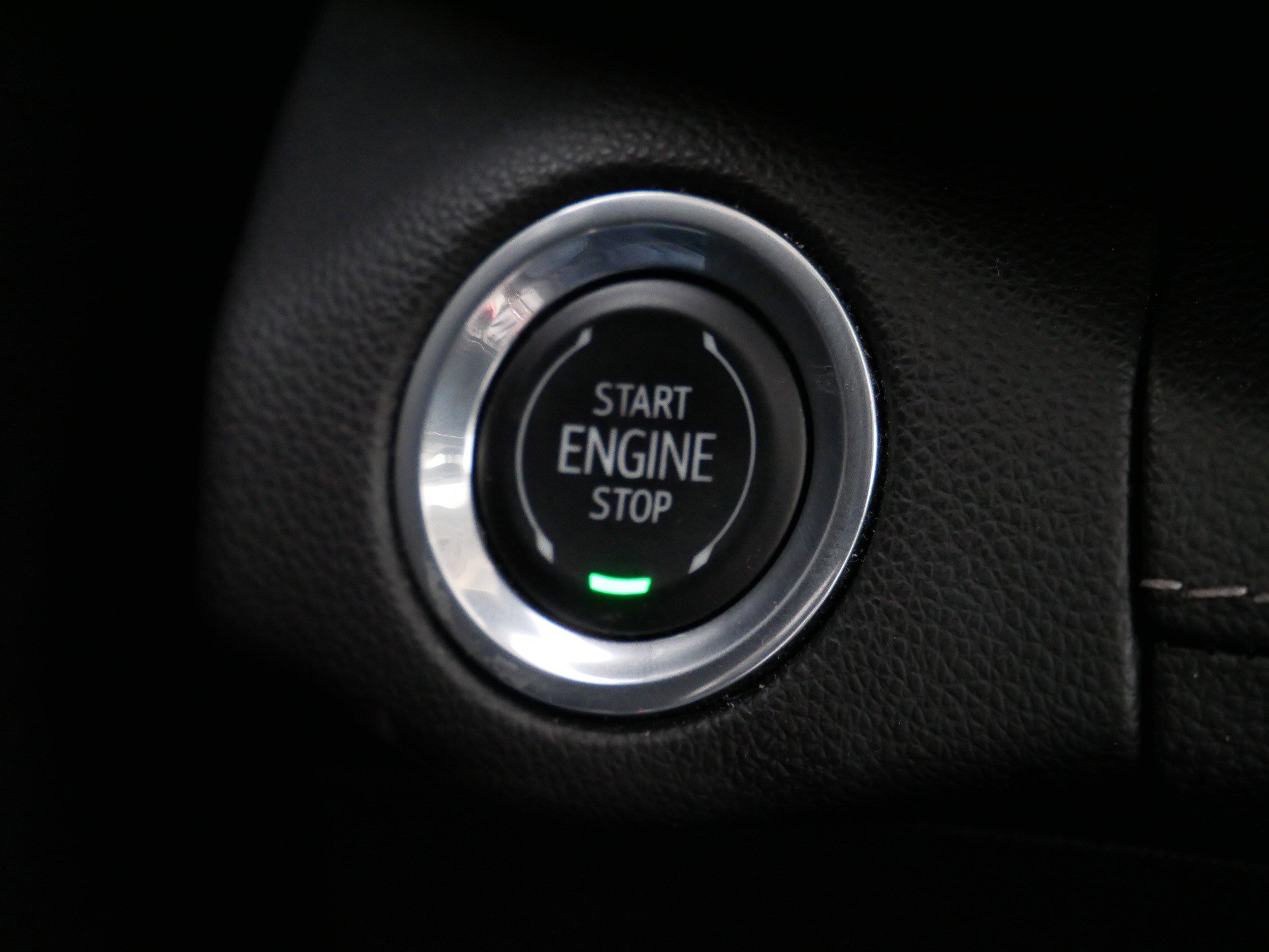 Used 2023 Buick Envision Essence w/ Sport Touring Package image 30