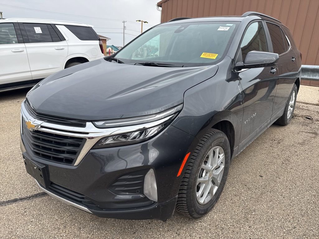 Used 2023 Chevrolet Equinox LT image 3