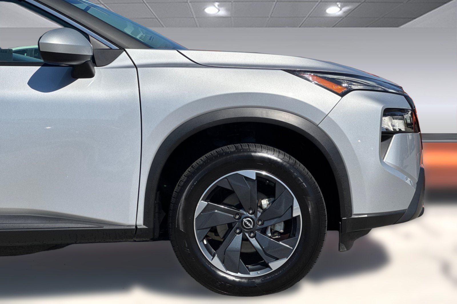 Used 2025 Nissan Rogue SV AWD/4WD image 35