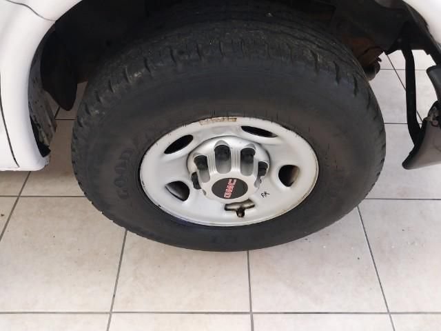 Used 2013 GMC Savana 2500 w/ Cold Climate Package RWD image 11