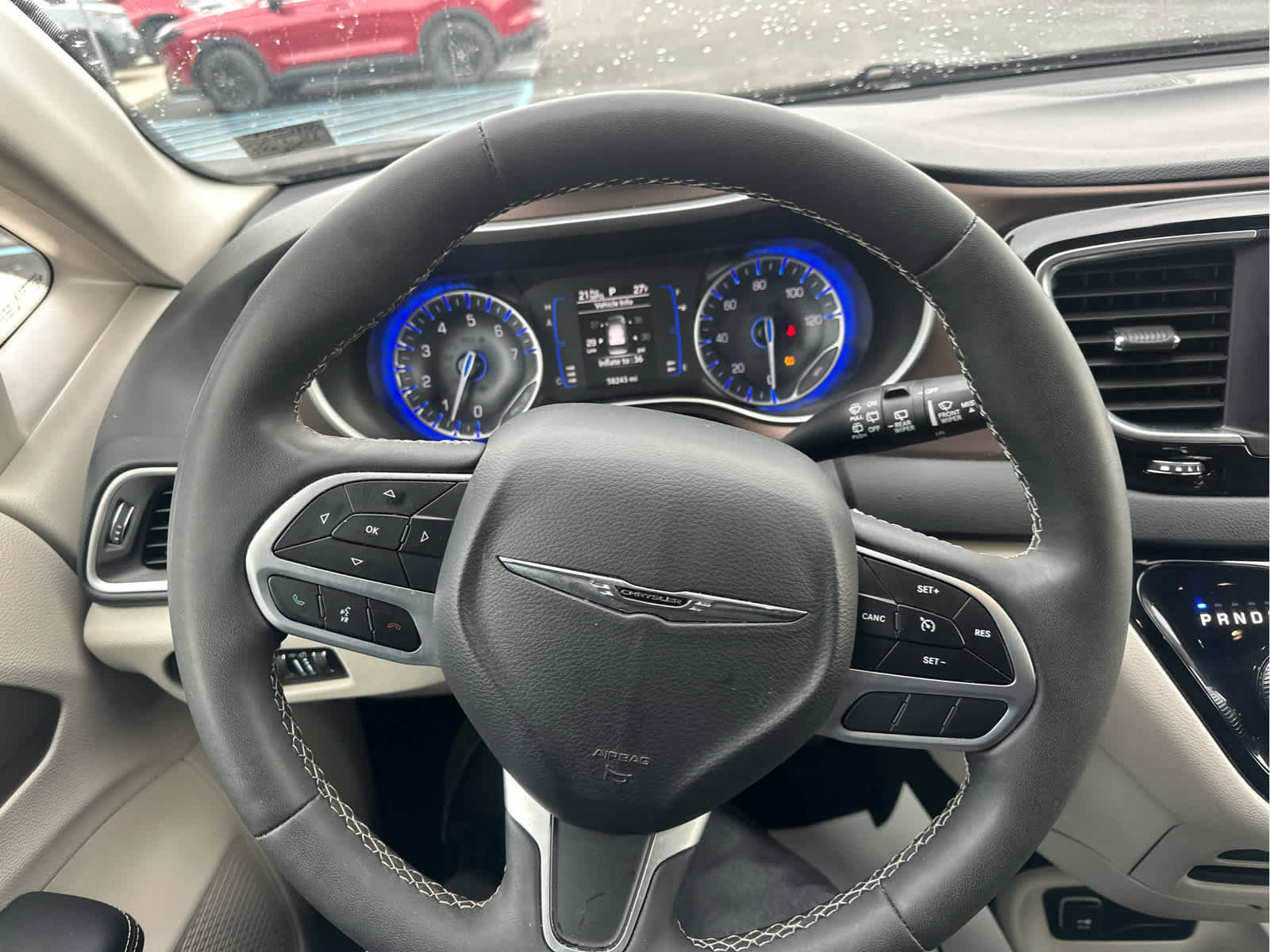 Used 2023 Chrysler Voyager LX image 22