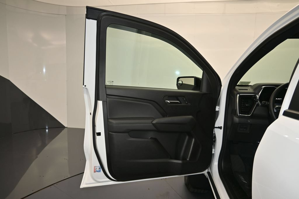 Used 2025 GMC Canyon Elevation w/ Convenience Package RWD image 10