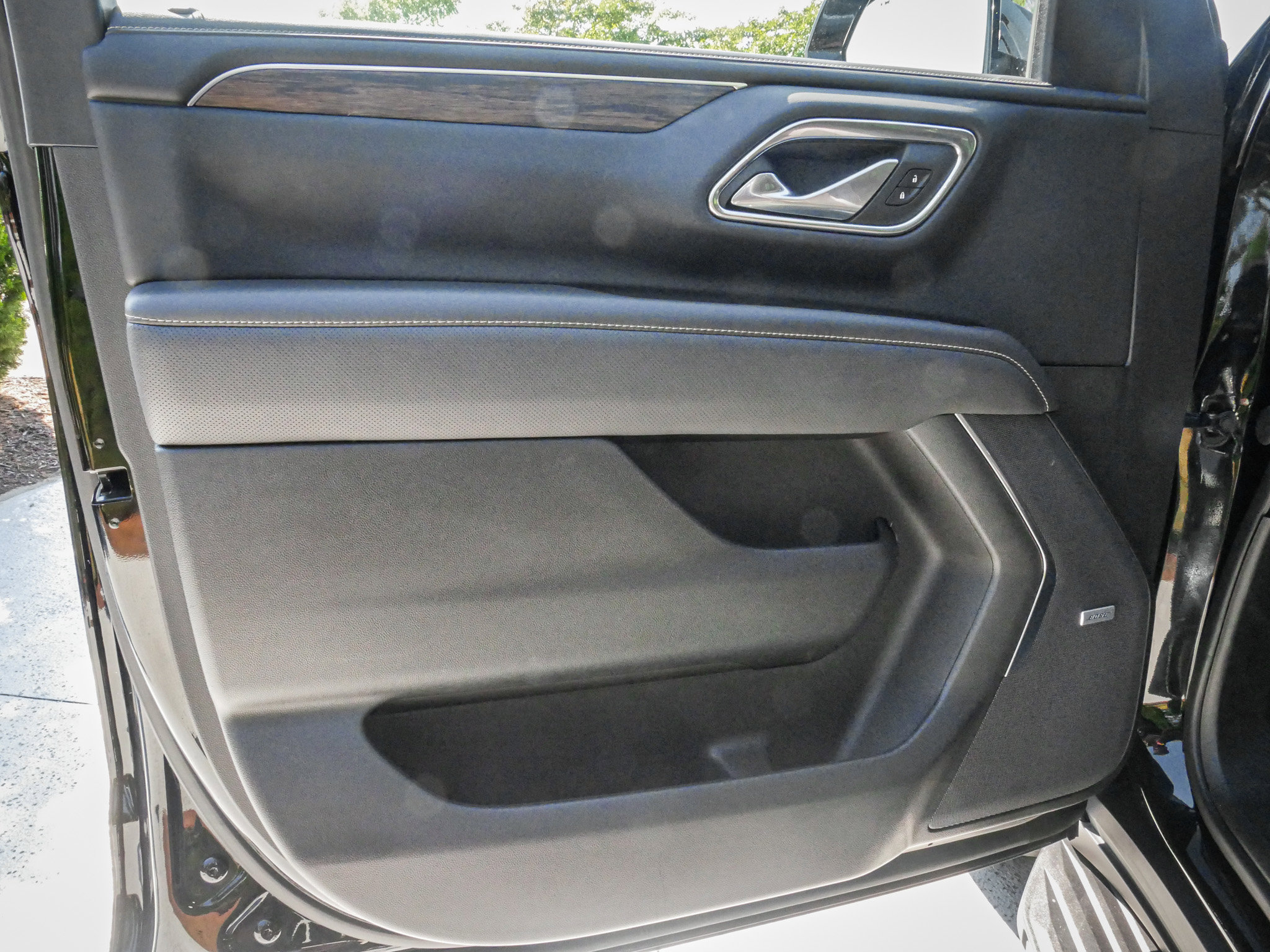 Used 2023 Chevrolet Tahoe Premier AWD/4WD image 14