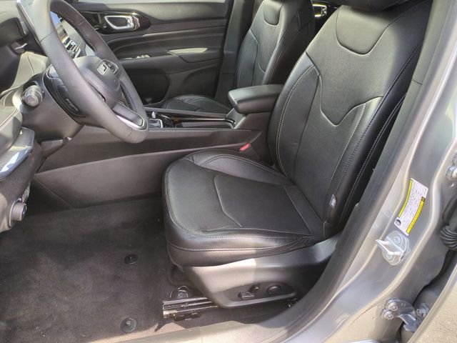 Used 2023 Jeep Compass High Altitude w/ Driver Assist Group I AWD/4WD image 17