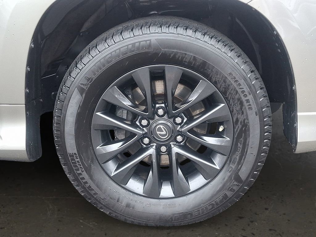 Certified 2023 Lexus GX 460 Premium w/ Premium Package image 9
