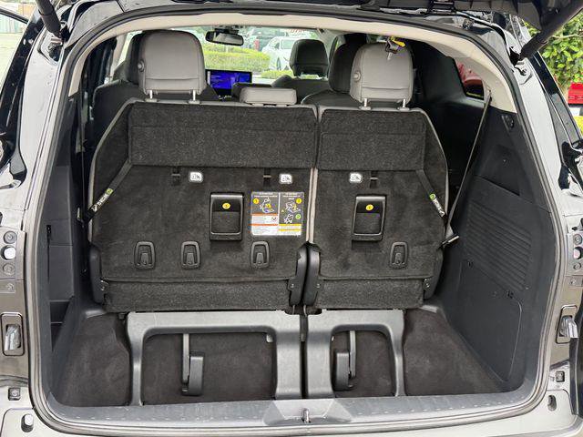 Certified 2025 Toyota Sienna XLE FWD image 26