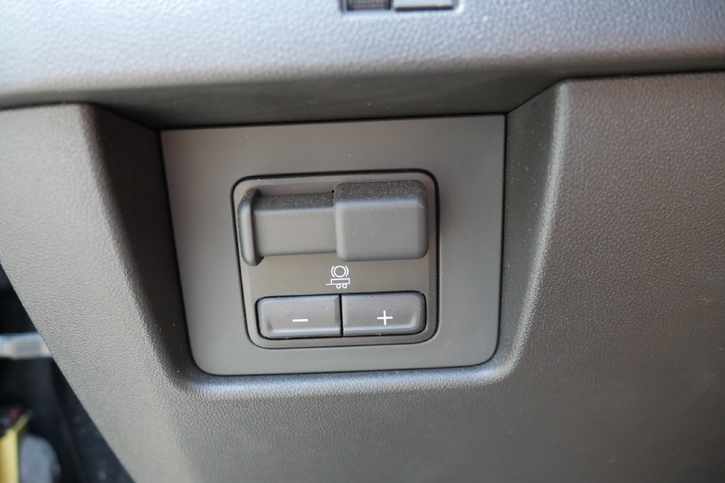 Used 2024 Chevrolet Colorado Trail Boss w/ LPO, Dark Essentials Package AWD/4WD image 11