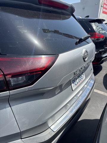 Certified 2023 Nissan Rogue SV FWD image 4