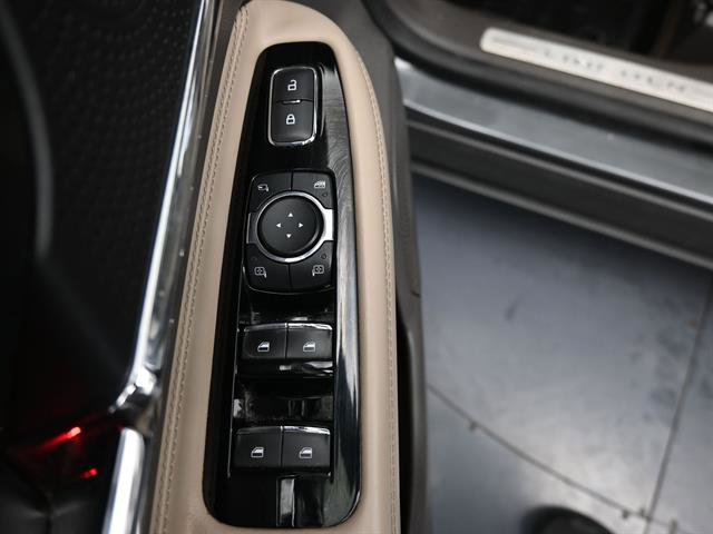 Used 2023 Lincoln Corsair FWD w/ Equipment Group 101A image 5