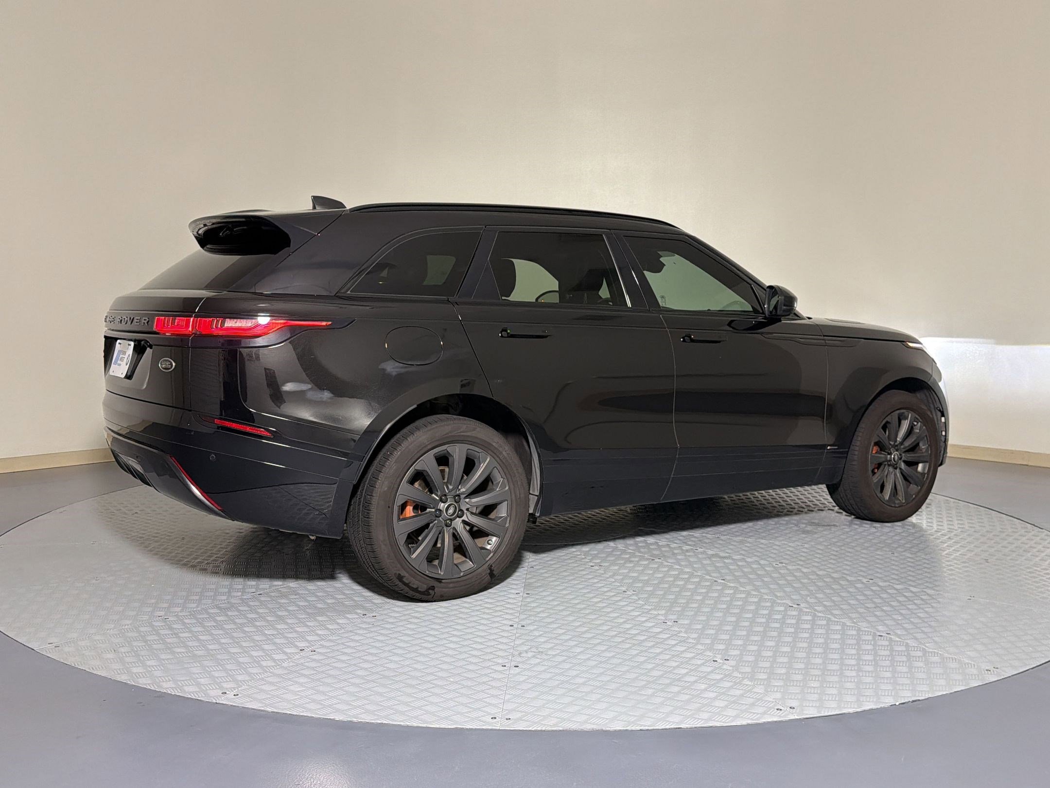 Used 2020 Land Rover Range Rover Velar R-Dynamic S AWD/4WD image 3