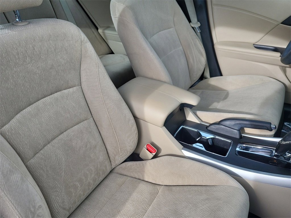 Used 2015 Honda Accord EX image 18