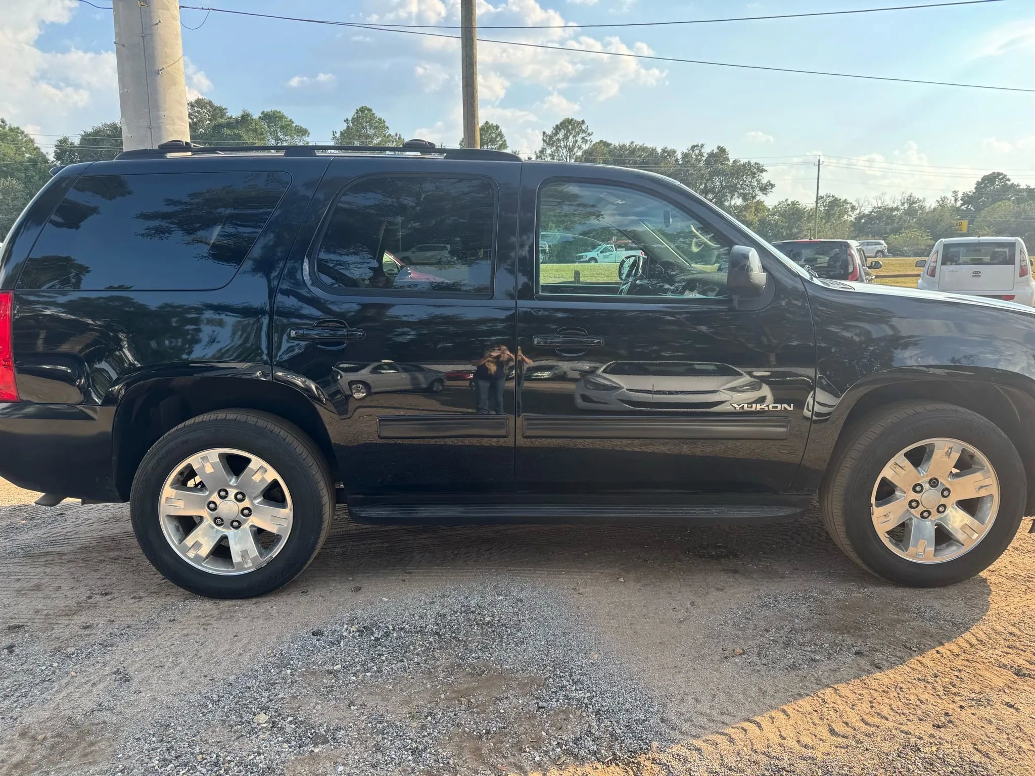 Used 2013 GMC Yukon SLE w/ Convenience Package image 9