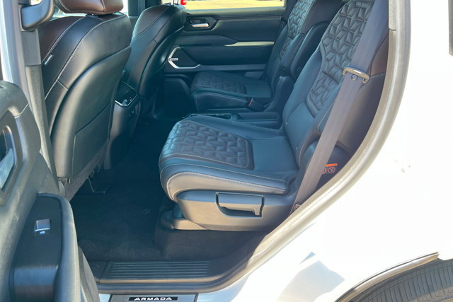 Used 2025 Nissan Armada Platinum Reserve AWD/4WD image 21