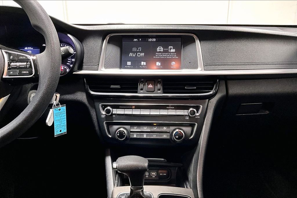 Used 2020 Kia Optima LX image 8