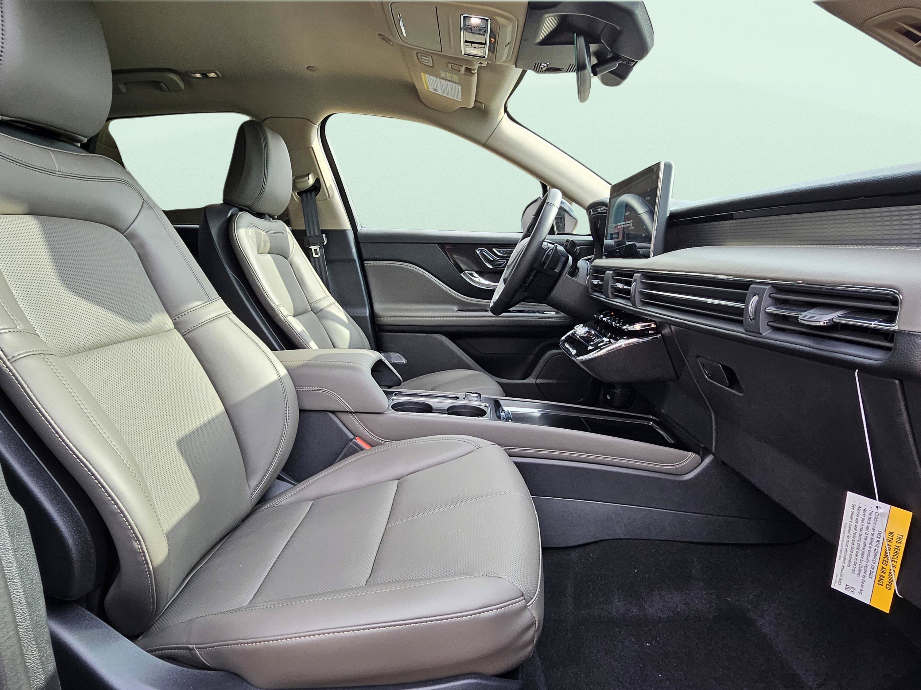 New 2026 Lincoln Corsair Premiere AWD/4WD image 13