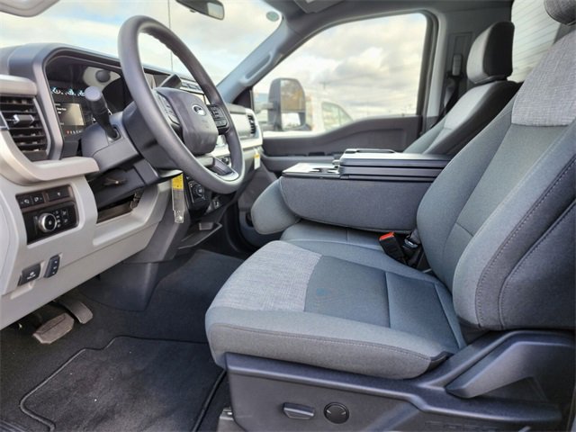 New 2024 Ford F550 4x4 Regular Cab Super Duty w/ XLT Value Package image 11