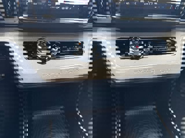 New 2026 Ford Expedition Active image 21