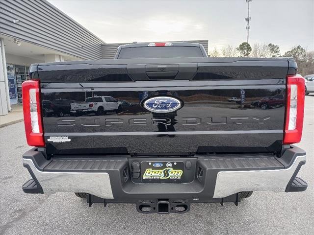 New 2025 Ford F250 XLT w/ F-250 >10K GVWR Package image 4