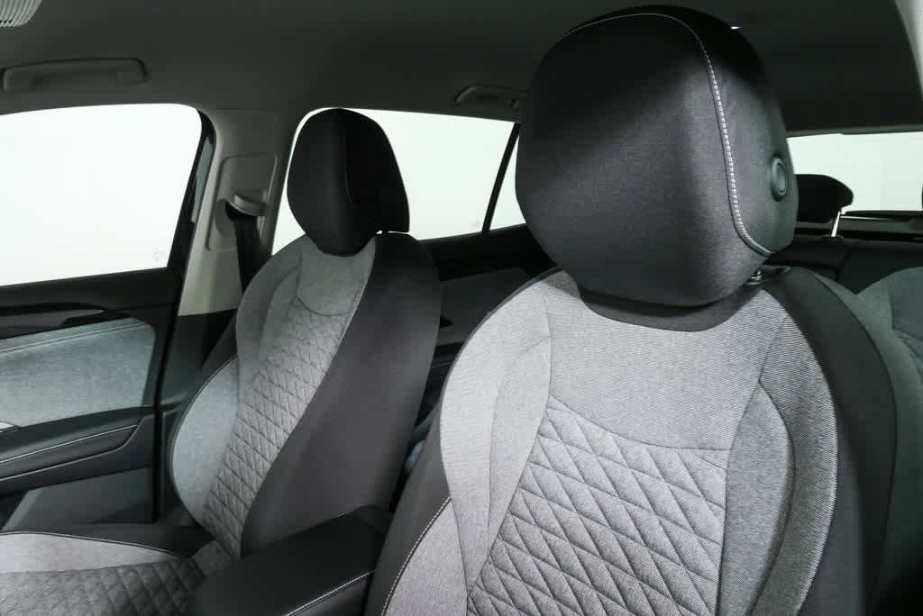 New 2026 Volkswagen Tiguan S FWD image 5