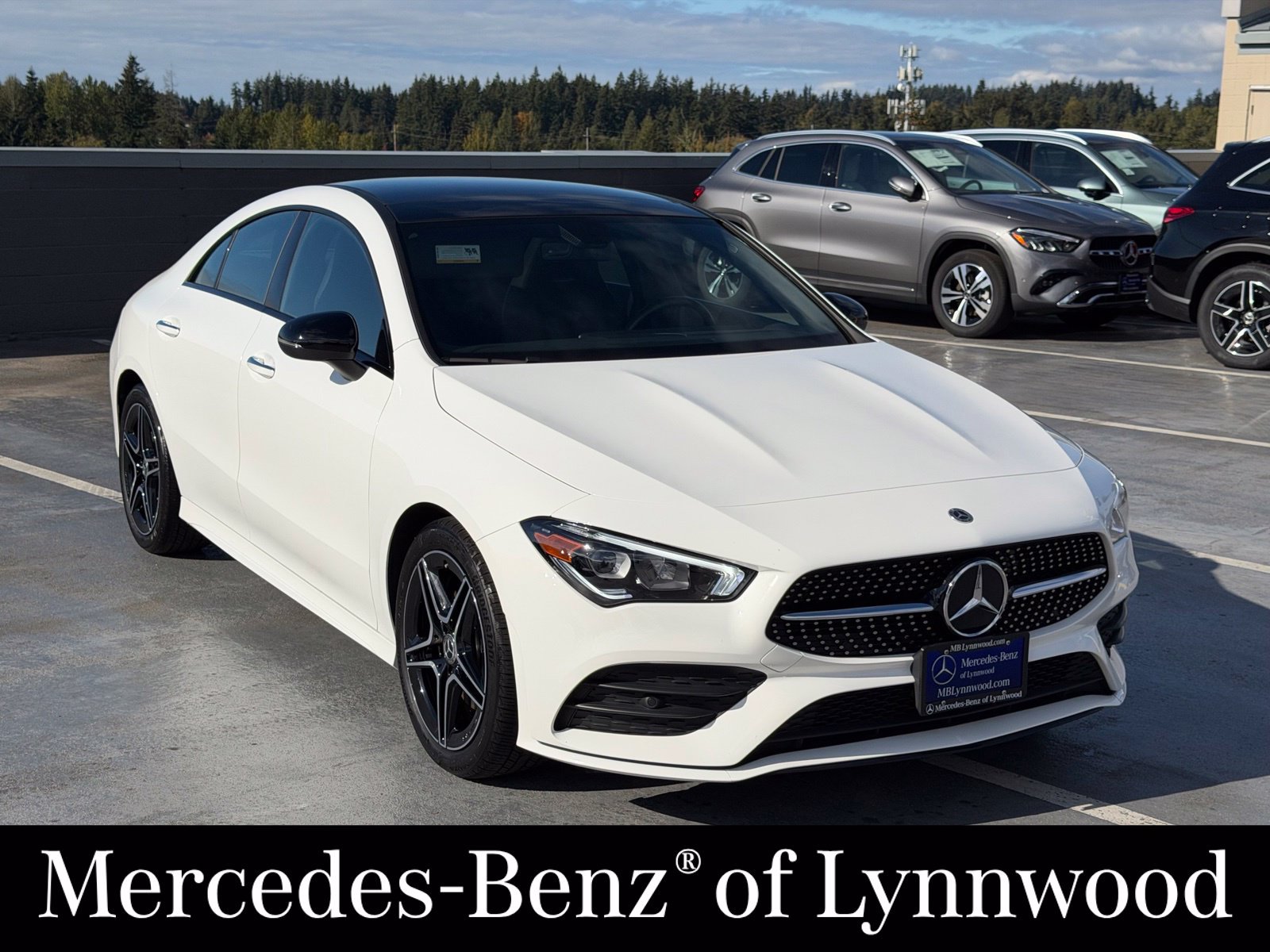 Used 2023 Mercedes-Benz CLA 250 4MATIC image 3