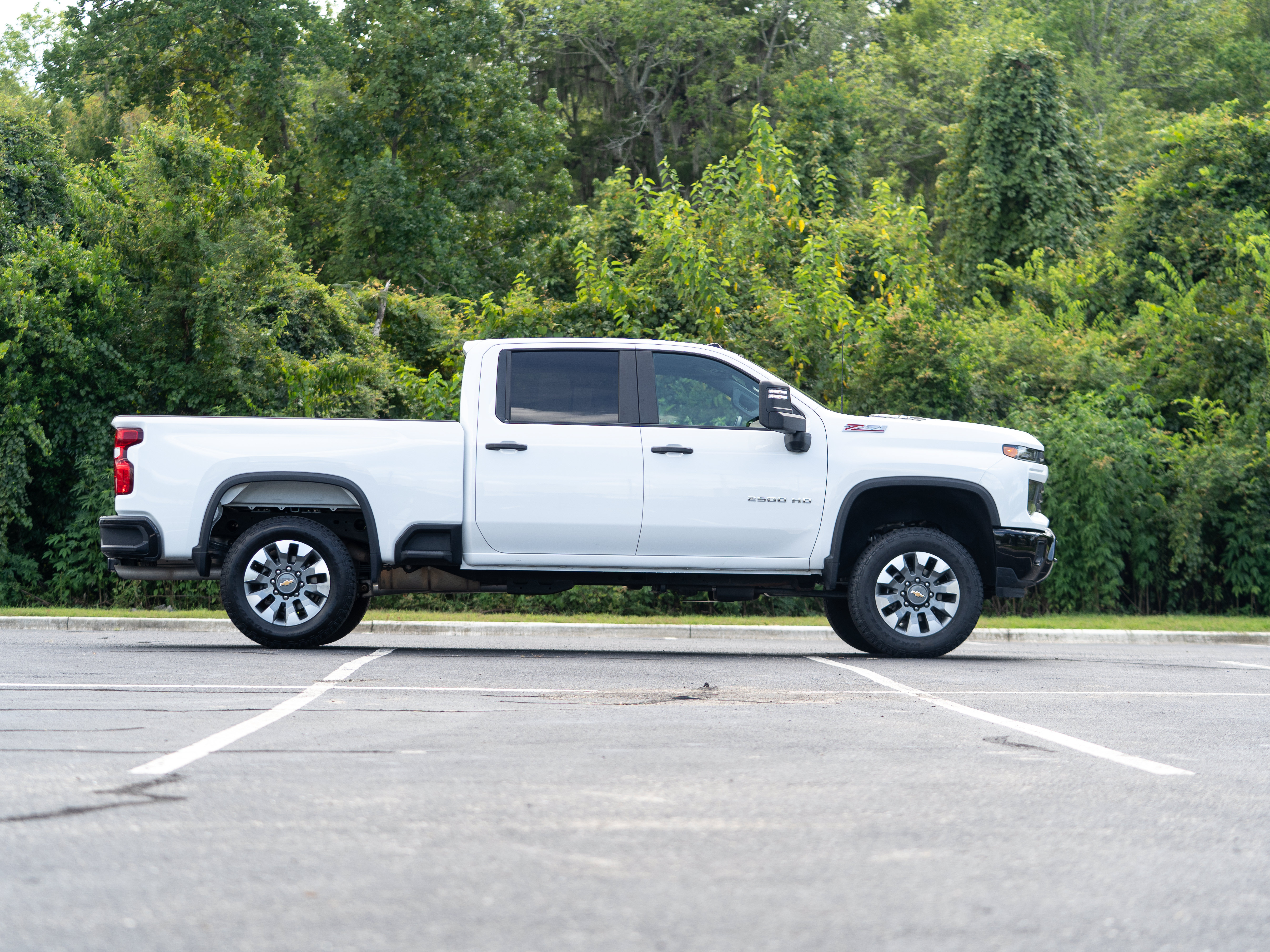 Used 2025 Chevrolet Silverado 2500 Custom w/ Z71 Off-Road Package AWD/4WD image 5