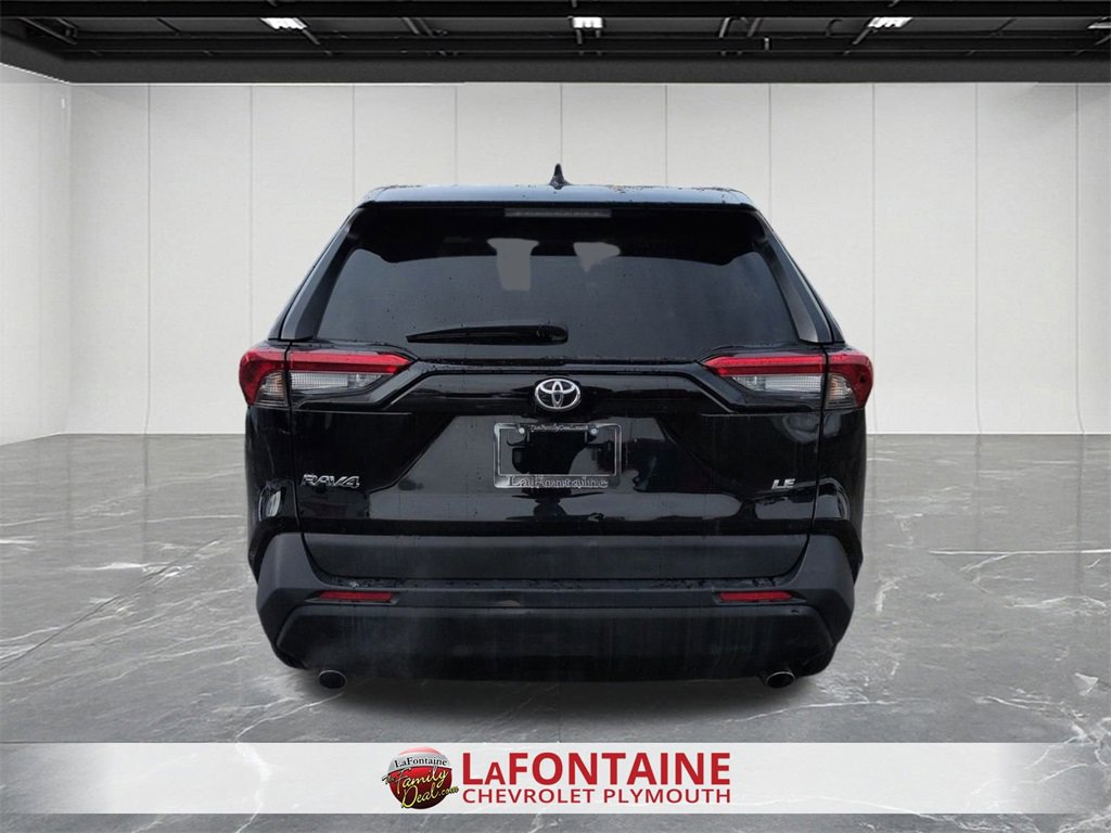 Used 2024 Toyota RAV4 LE image 7