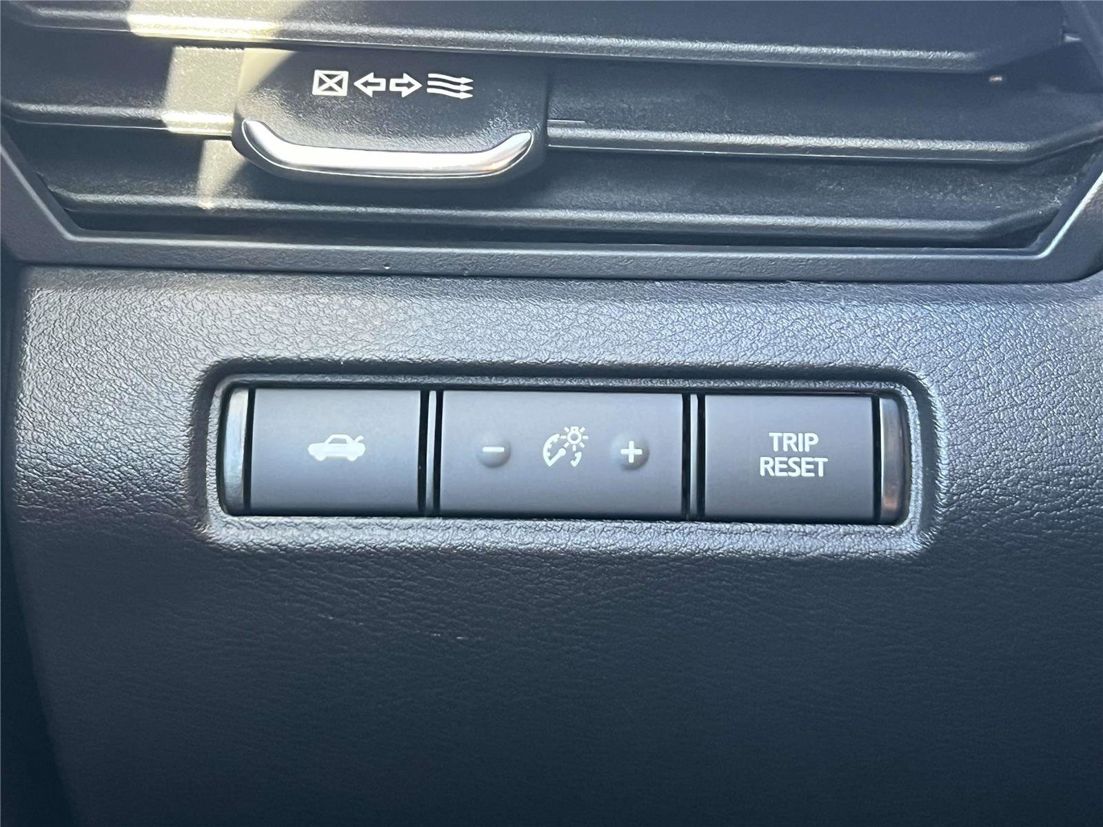 Certified 2023 Nissan Altima 2.5 SR image 24