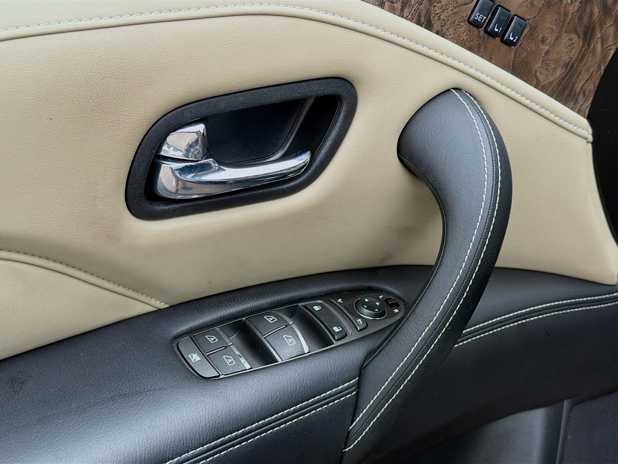 Used 2023 INFINITI QX80 Premium Select w/ Cargo Package image 24