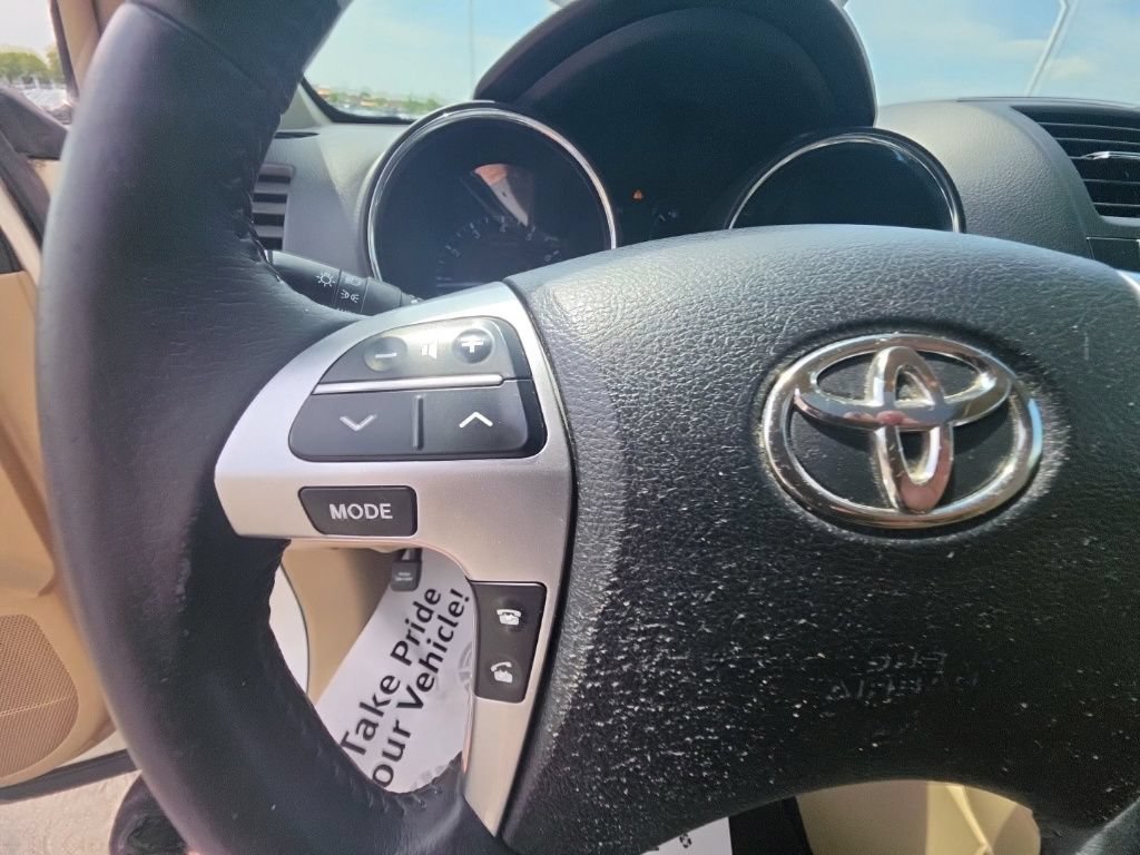 Used 2013 Toyota Highlander SE AWD/4WD image 17